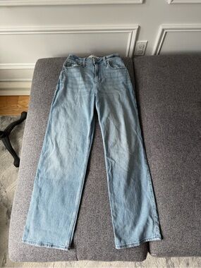 Hollister Ultra high rise Dad Light Blue Straight-Leg Jeans